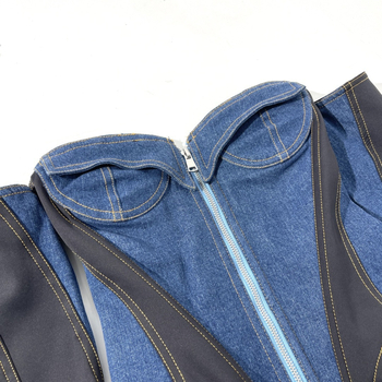 Ολόσωμο ντένιμ με patchwork, υψηλή μέση, εφαρμοστό σχήμα