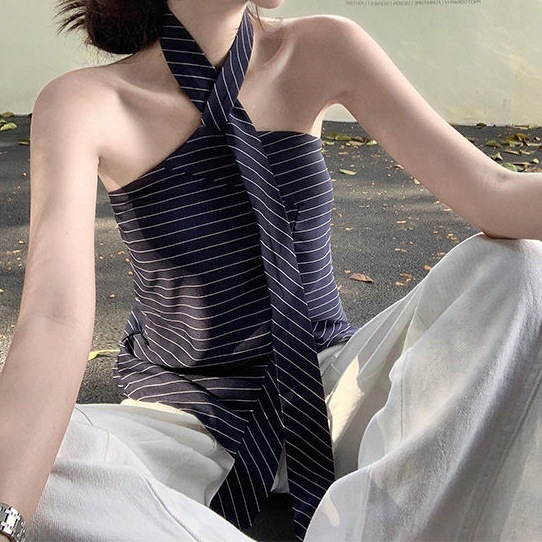 Halter top s 3D uzorkom od poliestera, za odraslu ženu, regular verzija, srednja duljina 50–65 cm, ljeto 2025, japansko-korejski stil za slobodno vrijeme