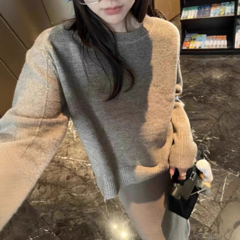 Vlna-poliesterová pletená mikina, raglánové rukávy, hrubá, jednofarebná, voľný strih, okrúhly výstrih, dlhé rukávy, jeseň-zima 2024