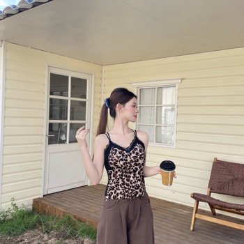 Krajkový tielko s V výstrihom a leopardím vzorom, zadná časť s čipkou motýľa, priedušné, jednopanelové košíky