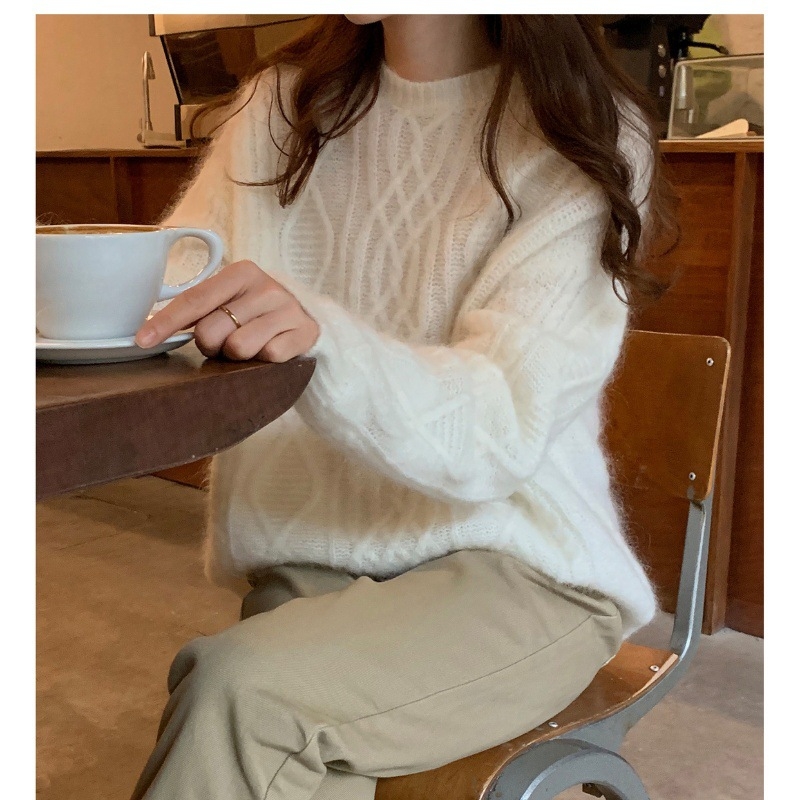 Dámsky hrubý vlnený sveter s káblovou pleteninou, okrúhly výstrih, dlhé rukávy, voľný strih, 95% vlna, zima 2024