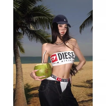 Bezramienkový top s potlačou písmen – Slim fit – leto 2025 – látka: iné; obsah 95%+