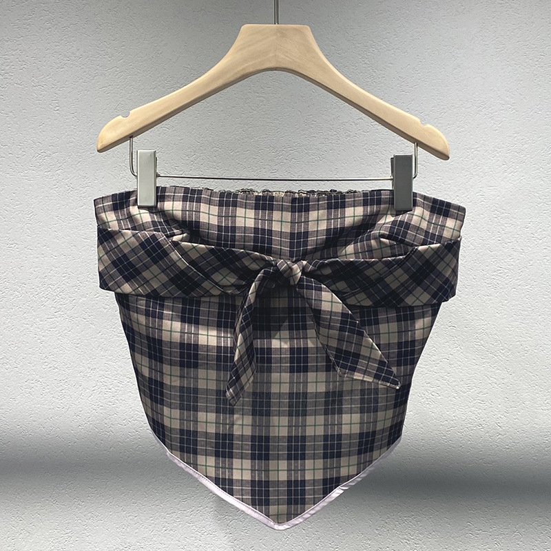 Dámsky bezramienkový crop top s károvaným vzorom, úzky strih, krátka dĺžka, polyester 95%+, jar 2025