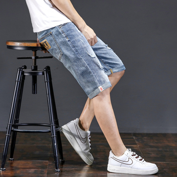 Muške džins šorceve, opušteni kroj, duljina pet bodova, 70–80% pamuka, korejski stil