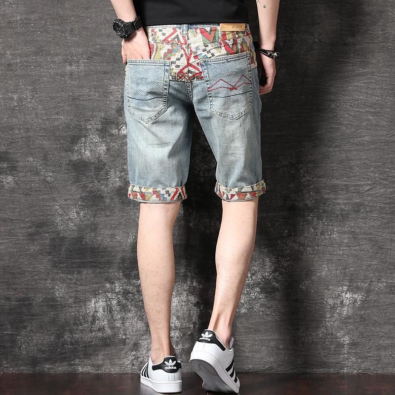 Pánske džínové šortky s výšivkou a dierami, ľahká luxusná móda, dĺžka do polovice stehna, zmes bavlny a polyesteru, voľný strih