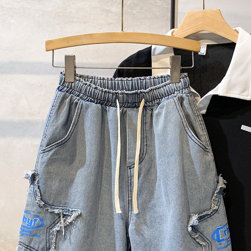 Șorturi denim pentru bărbați, croială dreaptă lejeră, denim spălat, lungime de 5 puncte, poliester 60–70%