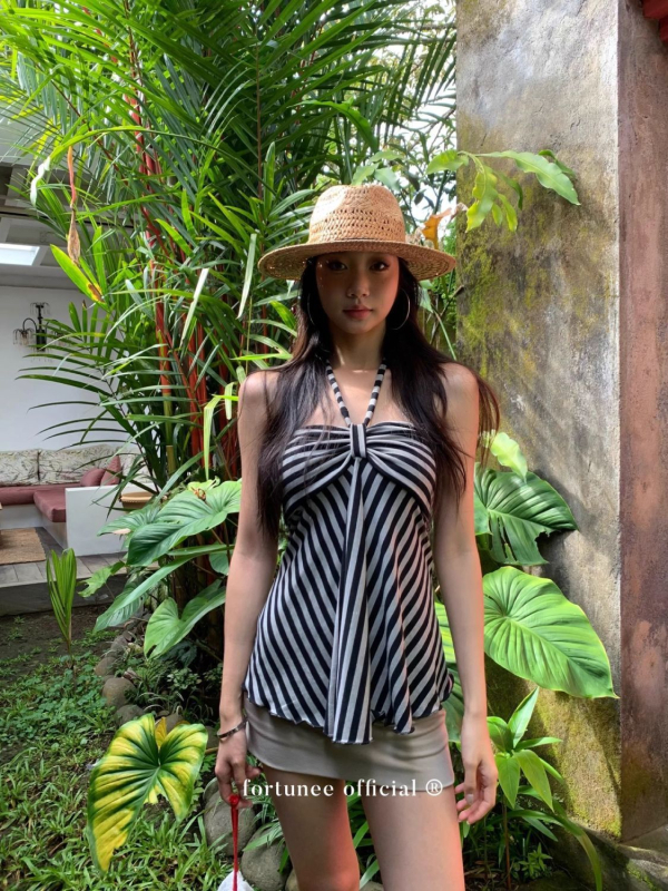 Pruhovaný top s halterom, bez rukávov, bez chrbta, A-štruktúra silueta, bavlnený materiál, odnímateľné ramienka