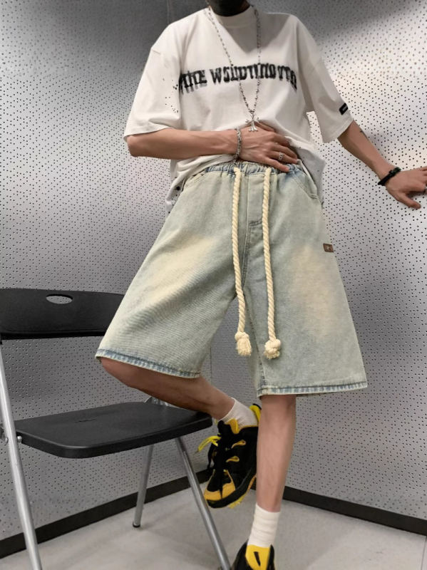 Pánske džínsové šortky – voľné, poškriabaný vzhľad, nízky pás, rovný strih, šnúrka, polyester