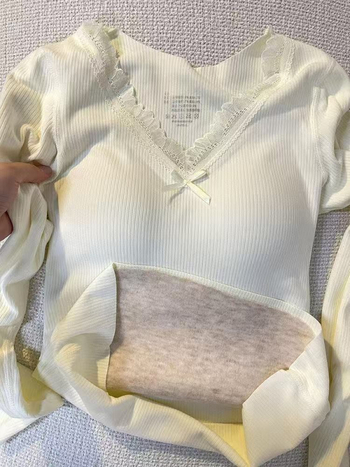 Top s dlhým rukávom, čipka, V-krk, vzor mašičky, štíhla silueta, polyester