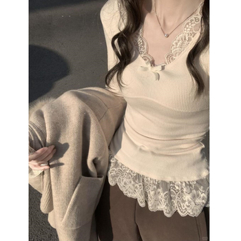 Dámske tričko s dlhými rukávmi zo zmesi kašmíru a polyesteru, jednobarevné, V-krk, úzky strih