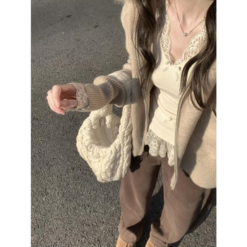 Dámske tričko s dlhými rukávmi zo zmesi kašmíru a polyesteru, jednobarevné, V-krk, úzky strih