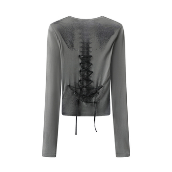 T-shirt slim fit, dugi rukavi, okrugli izrez, materijal pamuk-poliester, detalj kolaz