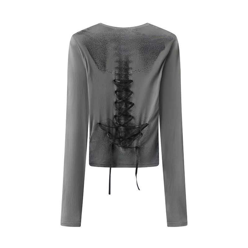 T-shirt slim fit, dugi rukavi, okrugli izrez, materijal pamuk-poliester, detalj kolaz