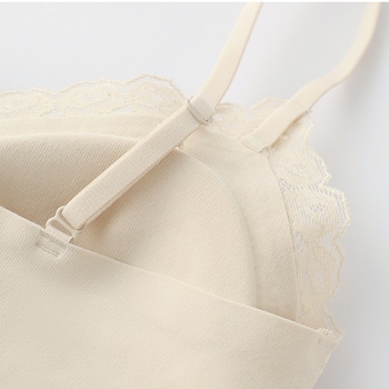 Bešivna najlon kamizola s 3/4 košaricama, fiksne naramenice, podstava od pamuka, prozračna