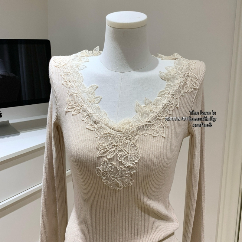 Pletené tričko s výstrihom do V, 3/4 rukávy, úzky strih, akrylové vlákno