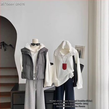 Bavlnená mikina s kapucňou a dlhými rukávmi, krajková vsádka, voľný strih, 90–95% bavlna, zimná 2025 verzia