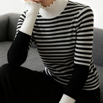 Dámsky tenký pletený sveter so štýlom pruhov, polovičný vysoký golier, voľný strih, dlhé rukávy