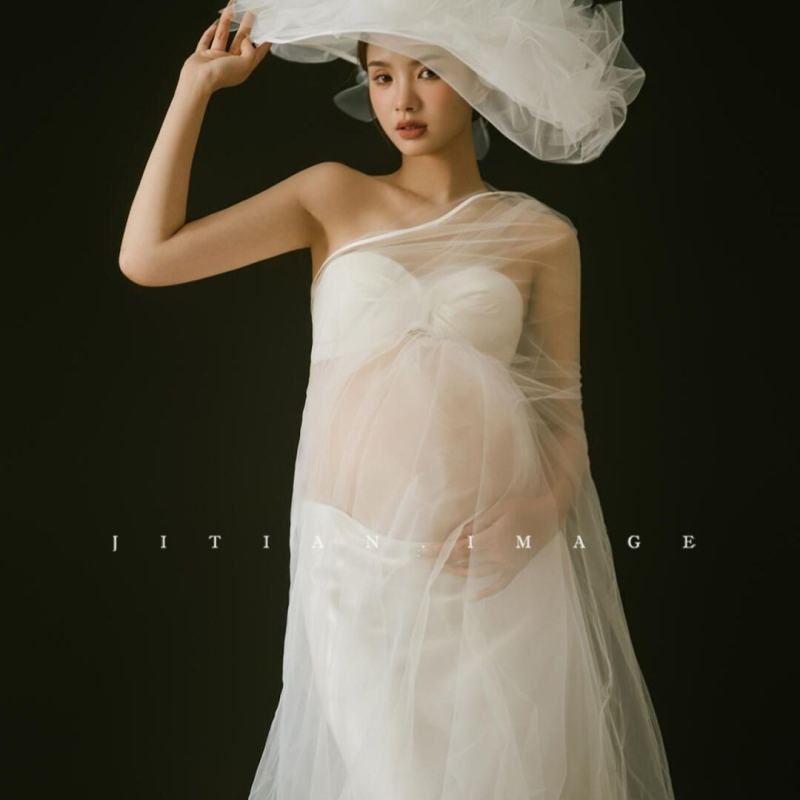 Set na fotenie tehotnej, bez rukávov, acetátová tkanina, triacetátové vlákno, obsah 50–70%