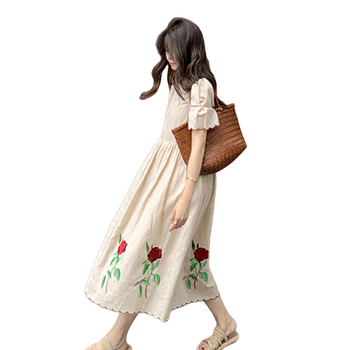 Trudnička haljina — pamuk-len miješano s cvjetnom vezom, visok struk, midi duljina, okrugli ovratnik i 3/4 rukavi, rastezljiva tkanina