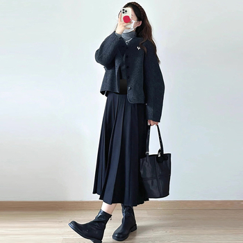 Tehotná: plisovaná vlnená midi sukňa s A-línou, pokrytie bokov, 95%+ obsah vlny, jednoduchá textúra, zimný štýl