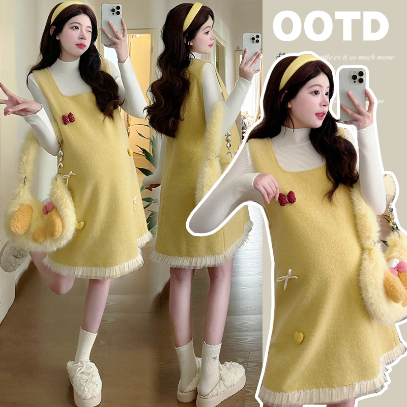 Бременска вълнена рокля за зима в комплект с рокля‑сърце и плетен базов топ, квадратен деколте, петалови ръкави, средна дължина