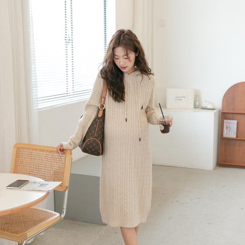 Trudnička pletena haljina s kapuljačom, jesensko-zimski stil, korejski stil, opušten kroj, dugi rukavi, kabelski uzorak, materijal viskoza s 70–80% poliesterom
