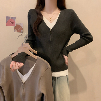 Pletena majica za dojenje, uski kroj, V-izrez, dugi rukavi, za jesen-zimu