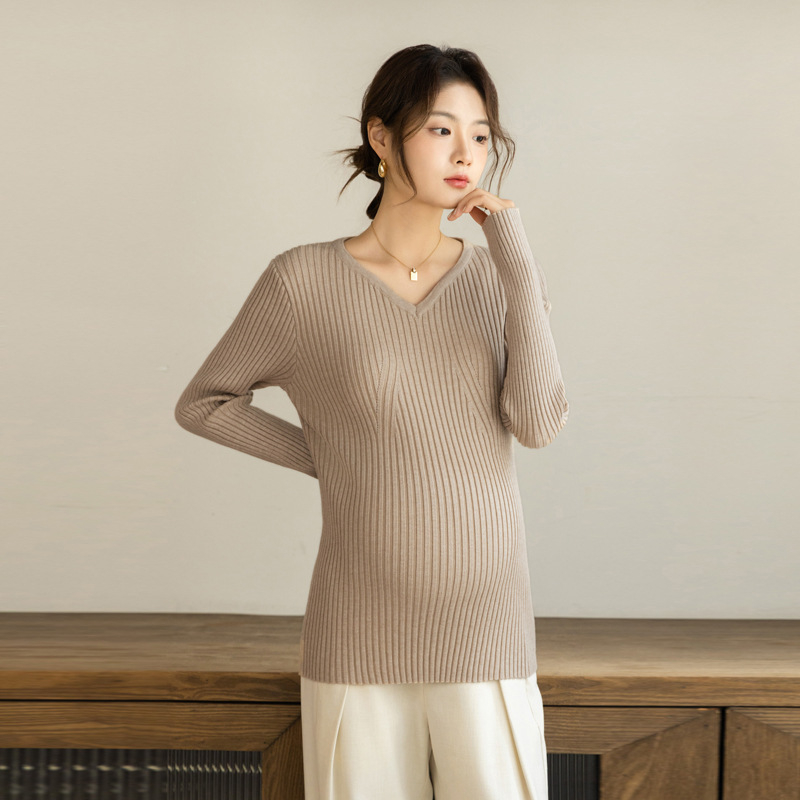 Trudnička baza majica s V-izrezom, dugi rukav, poliester 70–80% i spandeks do 30%, jesen-zima