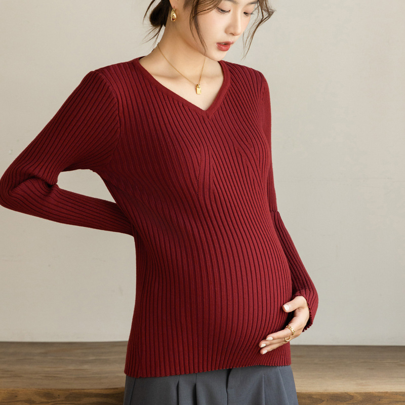 Trudnička baza majica s V-izrezom, dugi rukav, poliester 70–80% i spandeks do 30%, jesen-zima