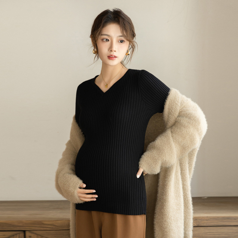 Trudnička baza majica s V-izrezom, dugi rukav, poliester 70–80% i spandeks do 30%, jesen-zima