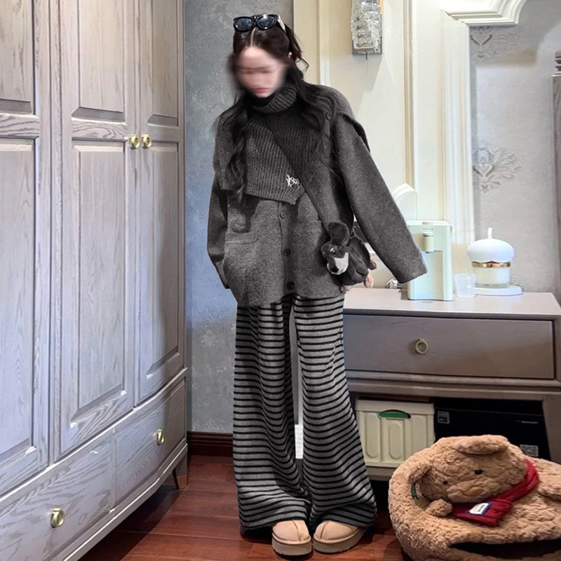 Kaheosaline komplekt: pikkade varrukatega top ja pikkade pükstega, akrüülkangas 95%+, värske ja magus stiil, lansseerimine 2025