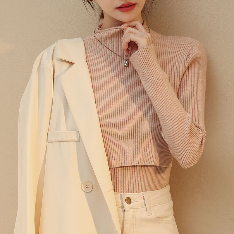 Dojilni pulover, 80-90% poliester, 3/4 rukava, kapuljača, poludubni vrat, uski kroj