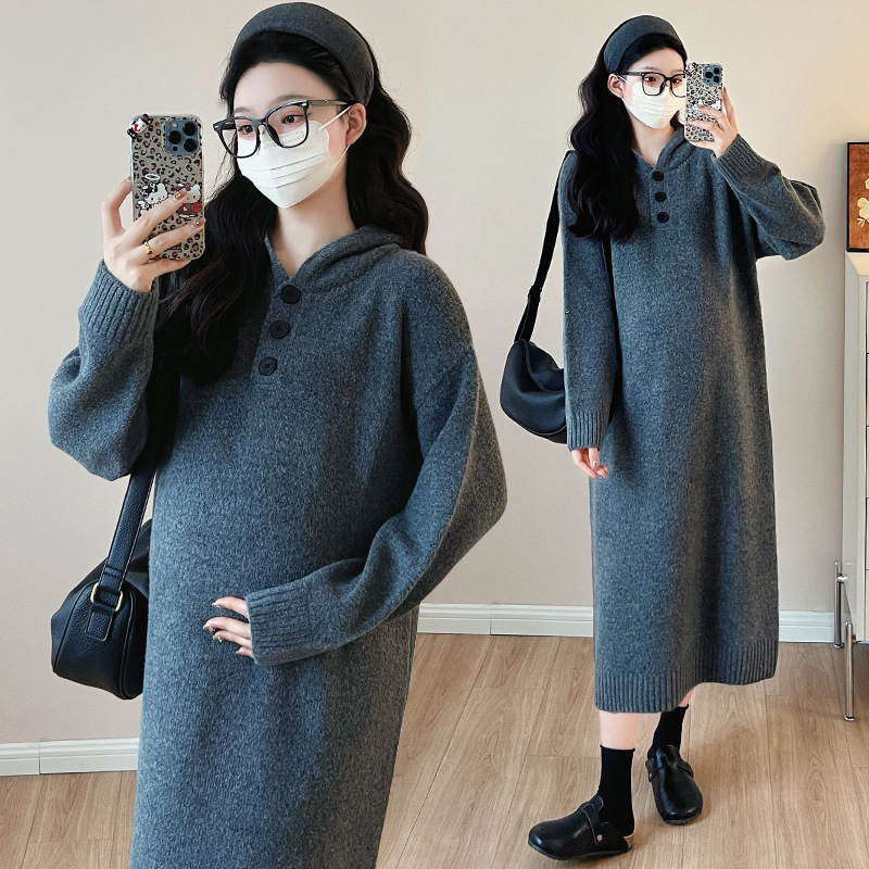 Trudnička džemper-haljina s kapuljačom, široka silueta, street-hipster stil, viskoza 80-90%, dugi rukavi, zima 2025