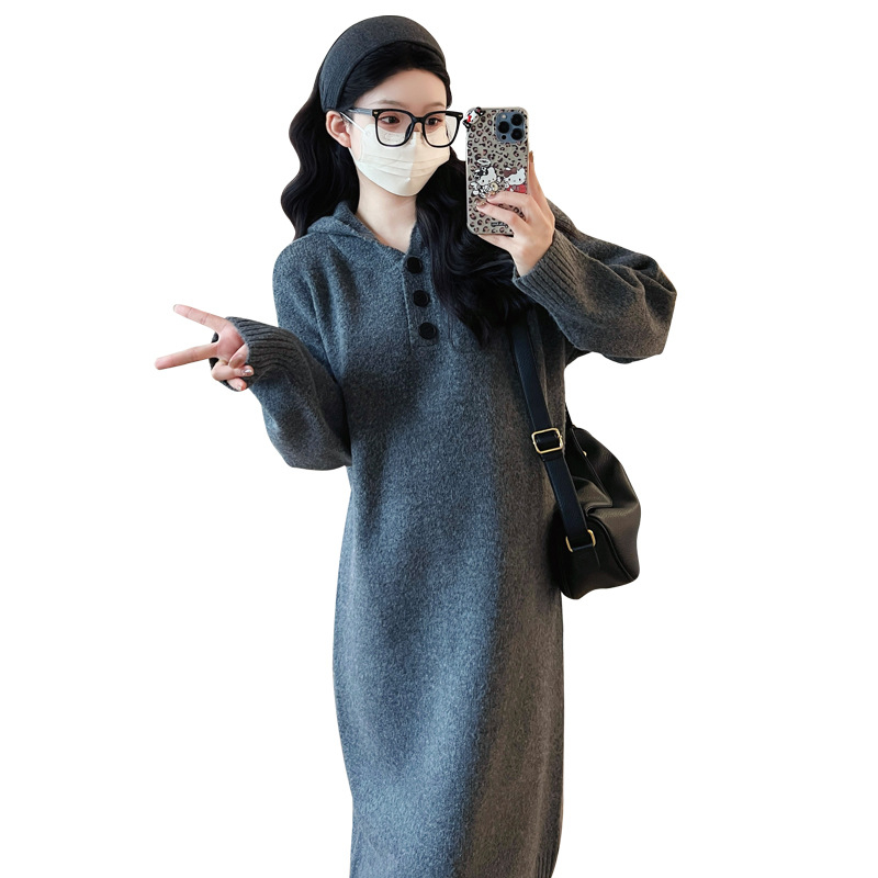 Trudnička džemper-haljina s kapuljačom, široka silueta, street-hipster stil, viskoza 80-90%, dugi rukavi, zima 2025