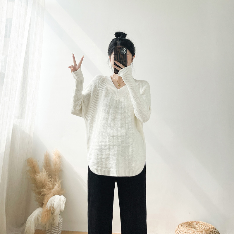 Trudnički pleteni top s V-izrezom, slobodan kroj, dugi rukavi, 90–95% poliester, korejski minimalistički stil