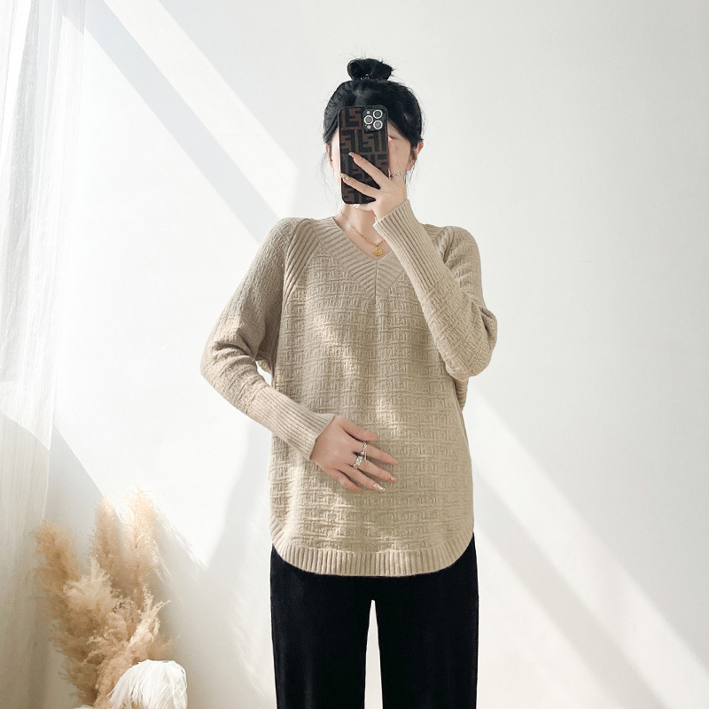 Trudnički pleteni top s V-izrezom, slobodan kroj, dugi rukavi, 90–95% poliester, korejski minimalistički stil