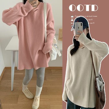 Trudnički pleteni džemper, slobodan kroj, akrilna vlakna, 2025, uvijeni cvjetni uzorak