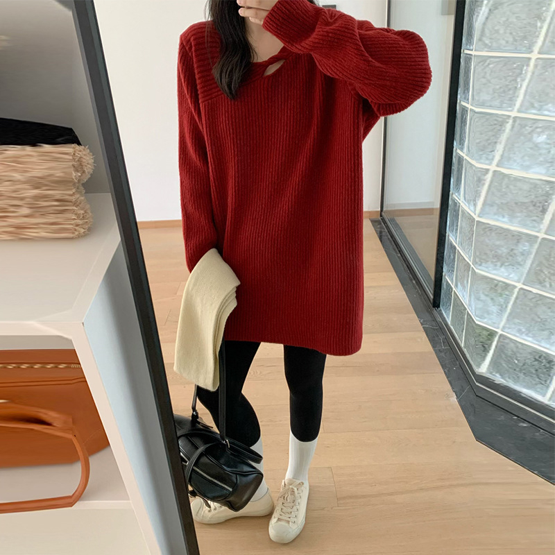 Trudnički pleteni džemper, slobodan kroj, akrilna vlakna, 2025, uvijeni cvjetni uzorak