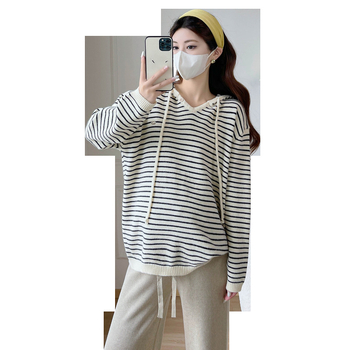 Trudnički kapuljačni pleteni top s prugastim uzorkom, udoban kroj, 3/4 rukavi, dugačak model