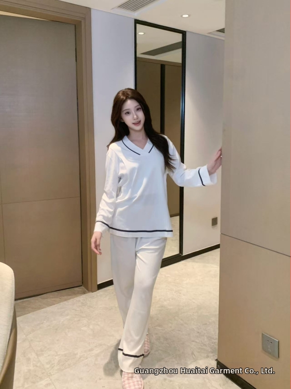 Māmiņu barošanas pidžamas, garas piedurknes, V-veida kakls, vienkrāsainas, kokvilna >95%, kods A2209