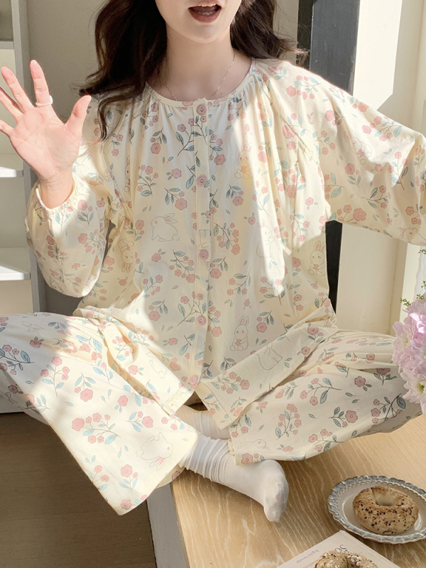 Trudničke pidžame i kućna odjeća za dojenje – pamuk preko 95% – udoban, dvodjelni komplet – dugi rukavi, okrugli izrez – cvjetni uzorak – proljeće i jesen