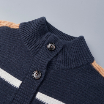 Kašmír pletený kardigán s kapucňou, okrúhly výstrih, dlhé rukávy, hrubý – Jeseň 2025