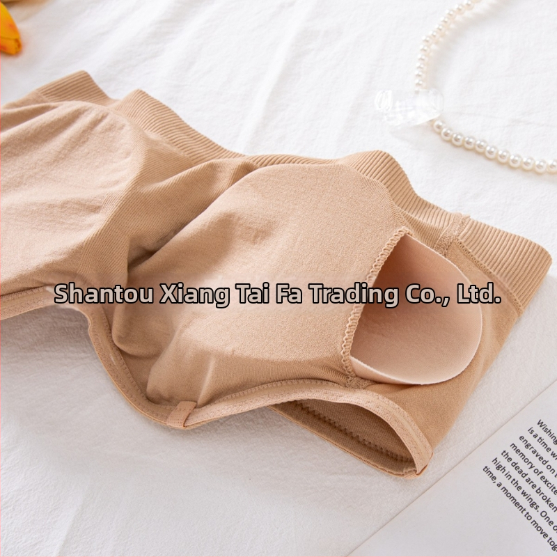 Bezramienková podprsenka v tvare trubice s odnímateľnými ramienkami, bez kovových výstuh, bez švov, plné košíčky, 95% nylon