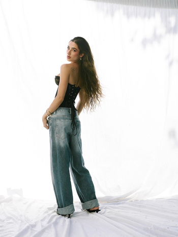 Tube top bez ramienok s dizajnom rybej kosti a zadným remenom, polyesterová látka