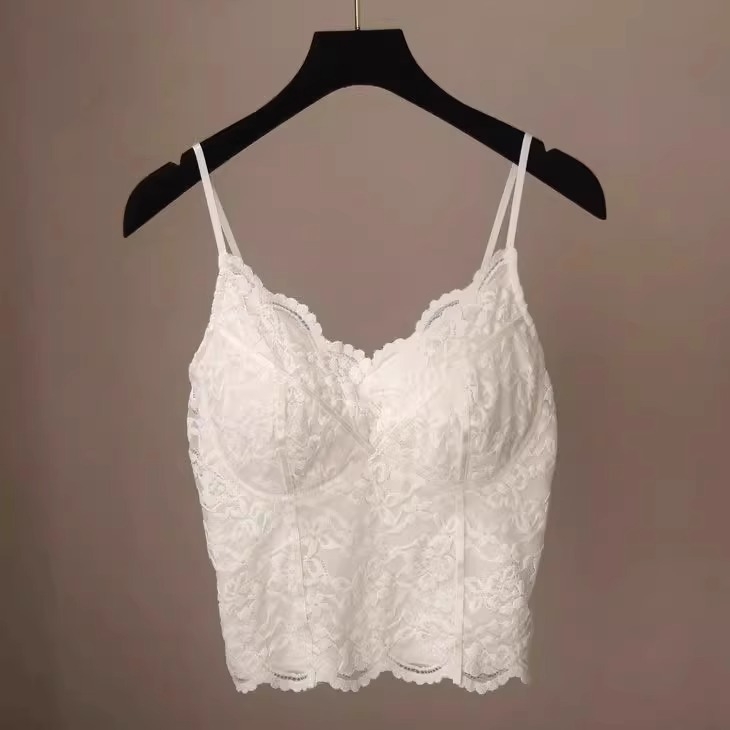 Čipkasti top s ulošcima za grudi — materijal spandex, mikroelastičnost, dvostruke naramenice, slim fit