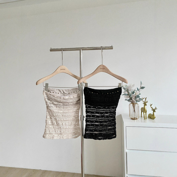 Dámske bezramienkové tielko s dierovaným vzorom, štíhly strih, leto 2025, vlákno z polyetylénu