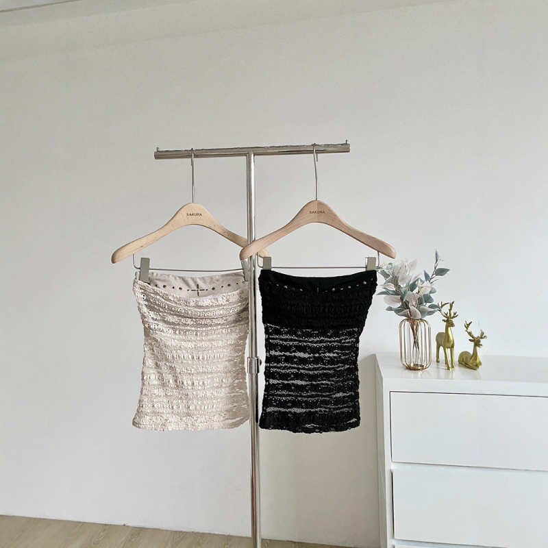 Dámske bezramienkové tielko s dierovaným vzorom, štíhly strih, leto 2025, vlákno z polyetylénu