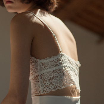 Francuski stil bežični bralet s čipkom, ultra tanak, trokutaste šalice, prekrasan leđa