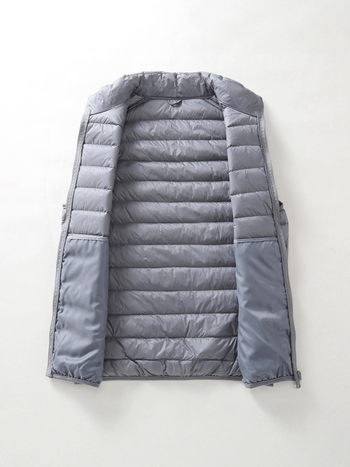 Muška pernata vest s vunenim vanjskim materijalom, punjenje od patka perja, pamuk podstava, uski kroj, jesen 2025