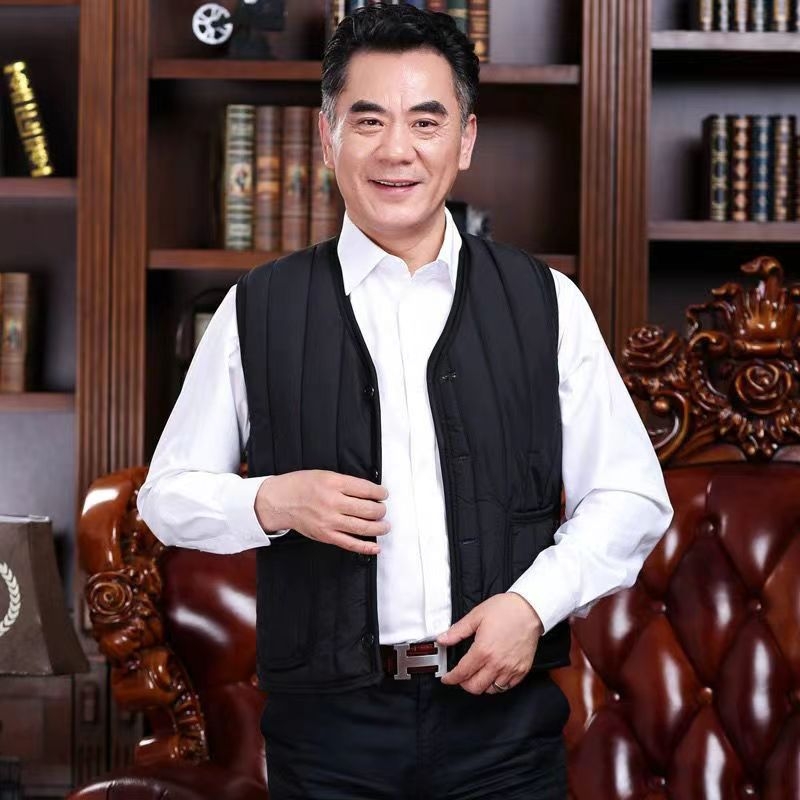 Pamukasta muška vest s poliesterom podstavom, debela izrada, slobodan kroj, prugasti uzorak